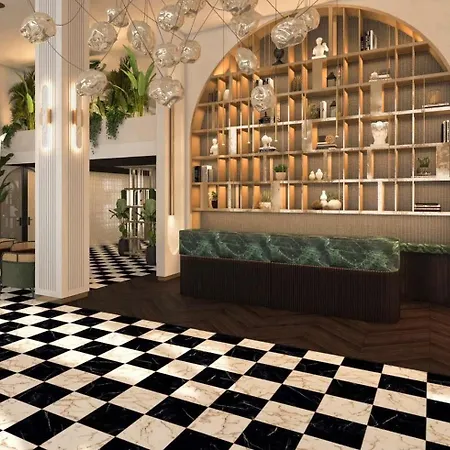 Enorme Epavli Boutique